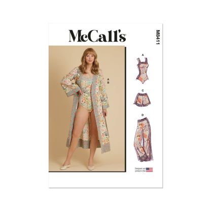 Patron McCall's 8411.D5 - Corsage-culotte, robe de chambre, short et pantalon