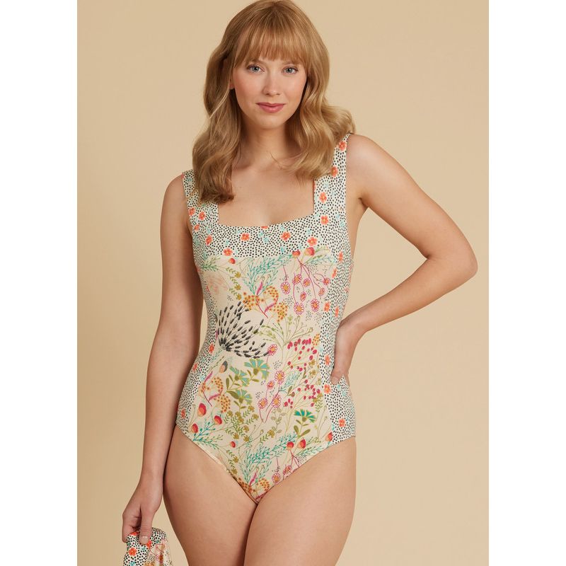 Patron McCall's 8411.D5 - Corsage-culotte, robe de chambre, short et pantalon