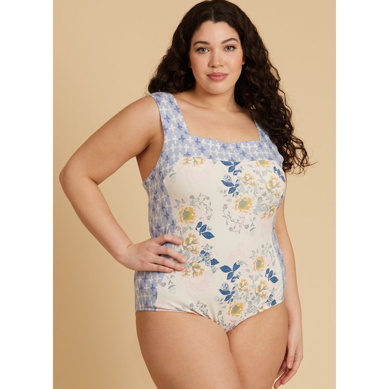 Patron McCall's 8412.W2 - Corsage-culotte, robe de chambre, short et pantalon