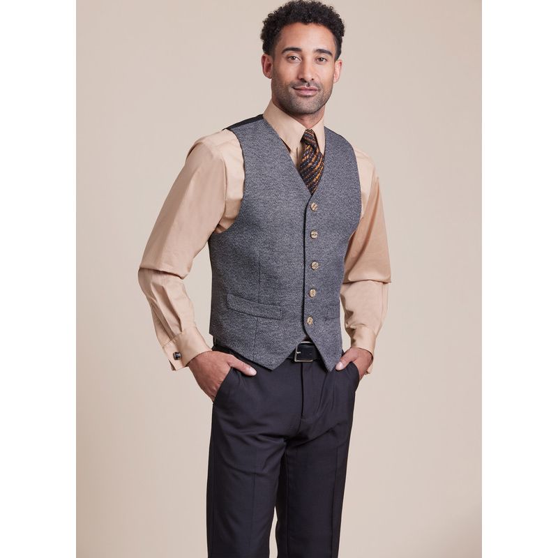Patron McCall's 8415.AA - Gilet, chemise et accessoires