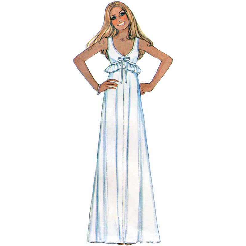 Patron McCall's 8430.A - Robe de Chambre et Chemise de Nuit