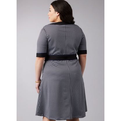 Patron McCall's 8435.W2 - Robes 2