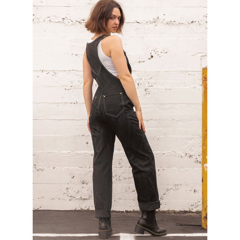 Patron McCall's 8437.H5 - Salopettes