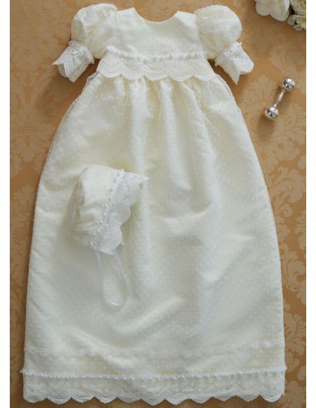 Patron McCall's 8460.A - Robe de baptême, barboteuse et bonnet