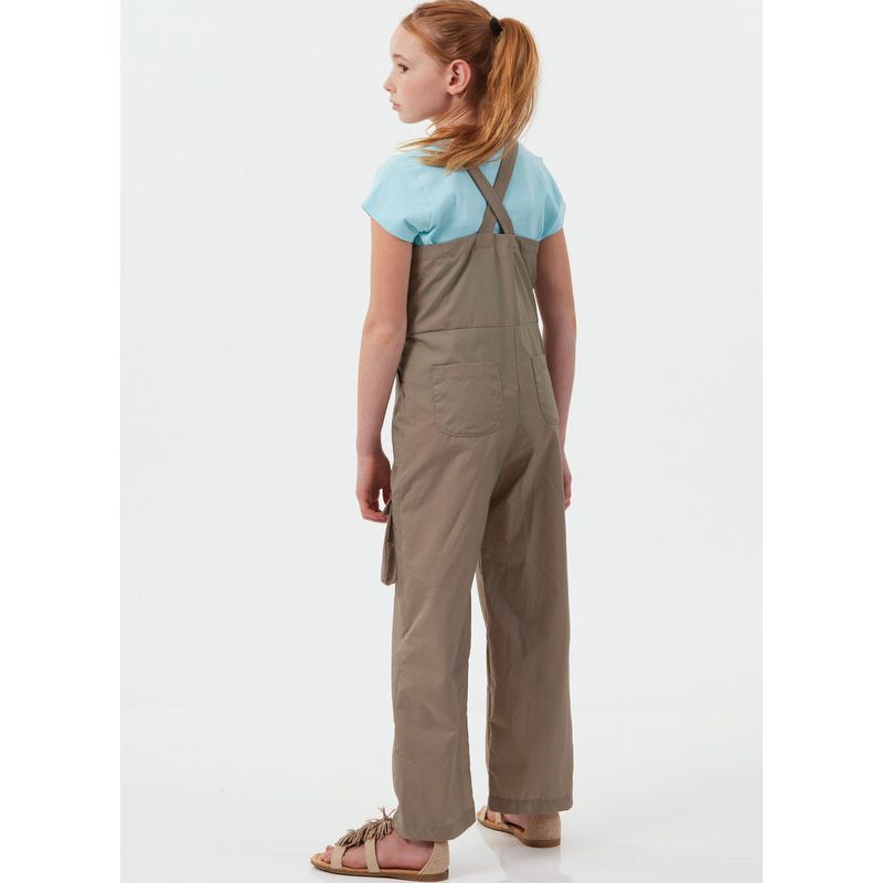 Patron McCall's 8489.HH - Tablier et salopette